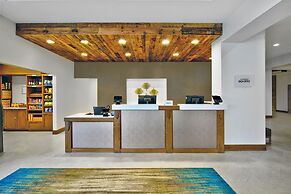 Fairfield by Marriott Inn & Suites Orlando at FLAMINGO CROSSINGS(r) To