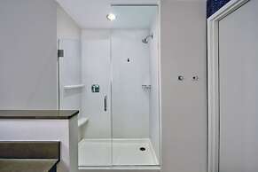 Fairfield by Marriott Inn & Suites Orlando at FLAMINGO CROSSINGS(r) To