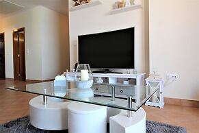 Paul do Mar Charming Apartment T2