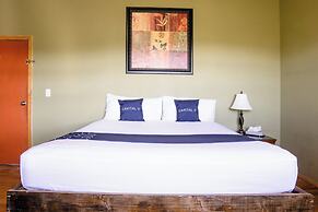 Capital O Hotel Villa Azura