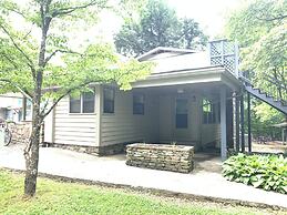 Carr's Northside Motel and Cottages