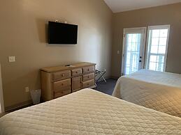 Carr's Northside Motel and Cottages