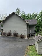 Carr's Northside Motel and Cottages