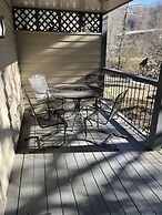 Carr's Northside Motel and Cottages