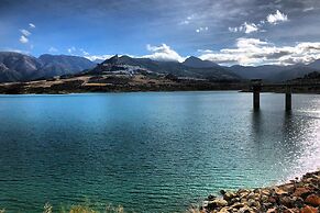 Cottage - Sleeps 4 - Pet Friendly - Patio