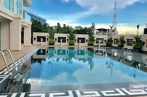 City Condo by Somphong