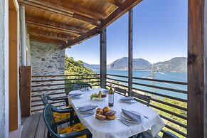 Paradiso del Lago Cristina