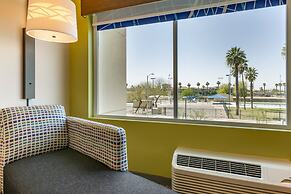 Holiday Inn Express & Suites Phoenix Dwtn - State Capitol by IHG