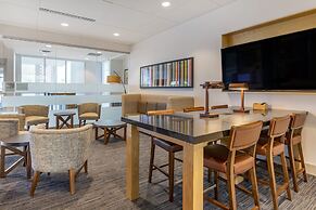 Holiday Inn Express & Suites Phoenix Dwtn - State Capitol by IHG
