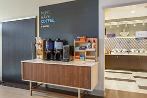 Holiday Inn Express & Suites Phoenix Dwtn - State Capitol by IHG