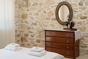 Zeus Traditional House