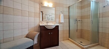 Zeus Traditional House