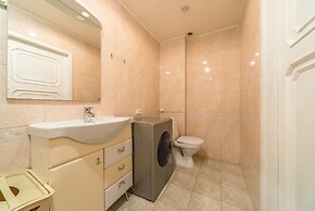 Apartment on Hermitage 2