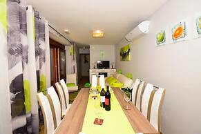 Holiday Home Belmondo