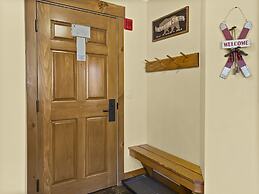 Mountain Thunder Lodge 1213 1 Bedroom Condo by RedAwning