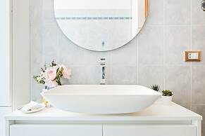 Giardino Vignoli Functional Apartment