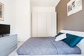 Giardino Vignoli Functional Apartment