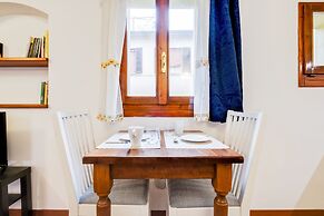 Tra le Due Torri e Piazza Santo Stefano Apartment