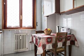 Parma A due passi dall'Ospedale Apartment