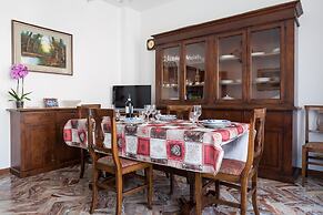 Parma A due passi dall'Ospedale Apartment