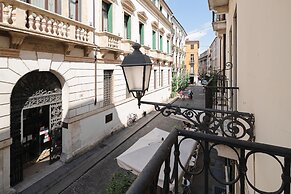 Nel cuore del centro storico Vicentino Apartment