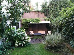 Cozy Apartment with Garden in Dorsoduro