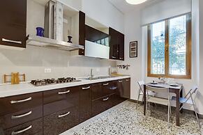 Cozy Apartment with Garden in Dorsoduro