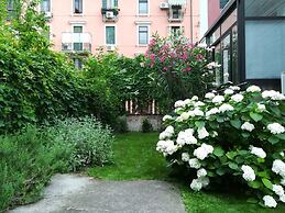 Cozy Apartment with Garden in Dorsoduro