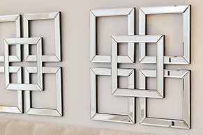 Deluxe City Centre Apt Balcony View & Free Parking