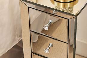 Deluxe City Centre Apt Balcony View & Free Parking