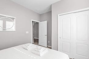 Sleek Home With Big Pool Area and Game Room, CDC Cleaning Standards #8