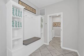 Sleek Home With Big Pool Area and Game Room, CDC Cleaning Standards #8