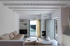 Phos Villas Tinos - Helios Villa With Private Pool and Sea View 96m