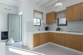 Phos Villas Tinos - Helios Villa With Private Pool and Sea View 96m