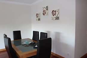 Charming 3-bed Apartment in Albufeira