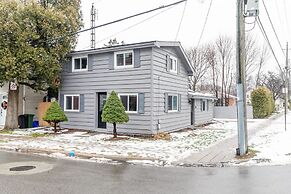 Cozy 3BR House in Watertown by GLOBALSTAY
