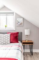 Cozy 3BR House in Watertown by GLOBALSTAY