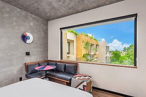 Aloft Tulum
