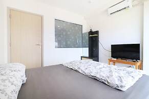 Paradise Mansion Apartment by Guardian Pro