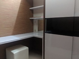 Pinewood Apartment by Vial