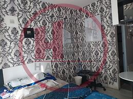 Quade Stay at Serpong Greenview