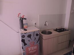 Studio Room at V Apartment