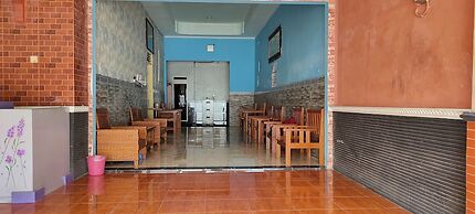 Hotel Keluarga Mekar Jaya Syariah Near UNS Solo