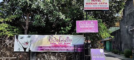 Hotel Keluarga Mekar Jaya Syariah Near UNS Solo