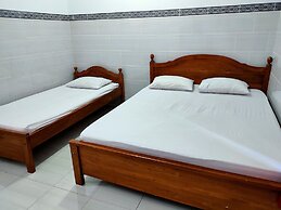 Hotel Keluarga Mekar Jaya Syariah Near UNS Solo