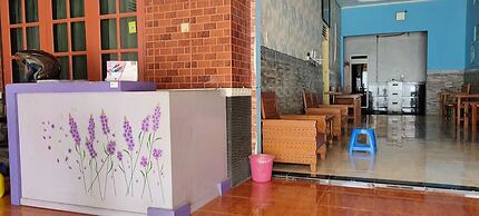 Hotel Keluarga Mekar Jaya Syariah Near UNS Solo