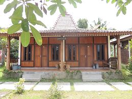 Balkondes Karanganyar (Pottery Academy)