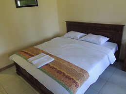 Balkondes Karanganyar (Pottery Academy)