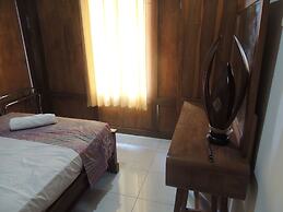 Balkondes Karanganyar (Pottery Academy)