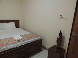 Balkondes Karanganyar (Pottery Academy)